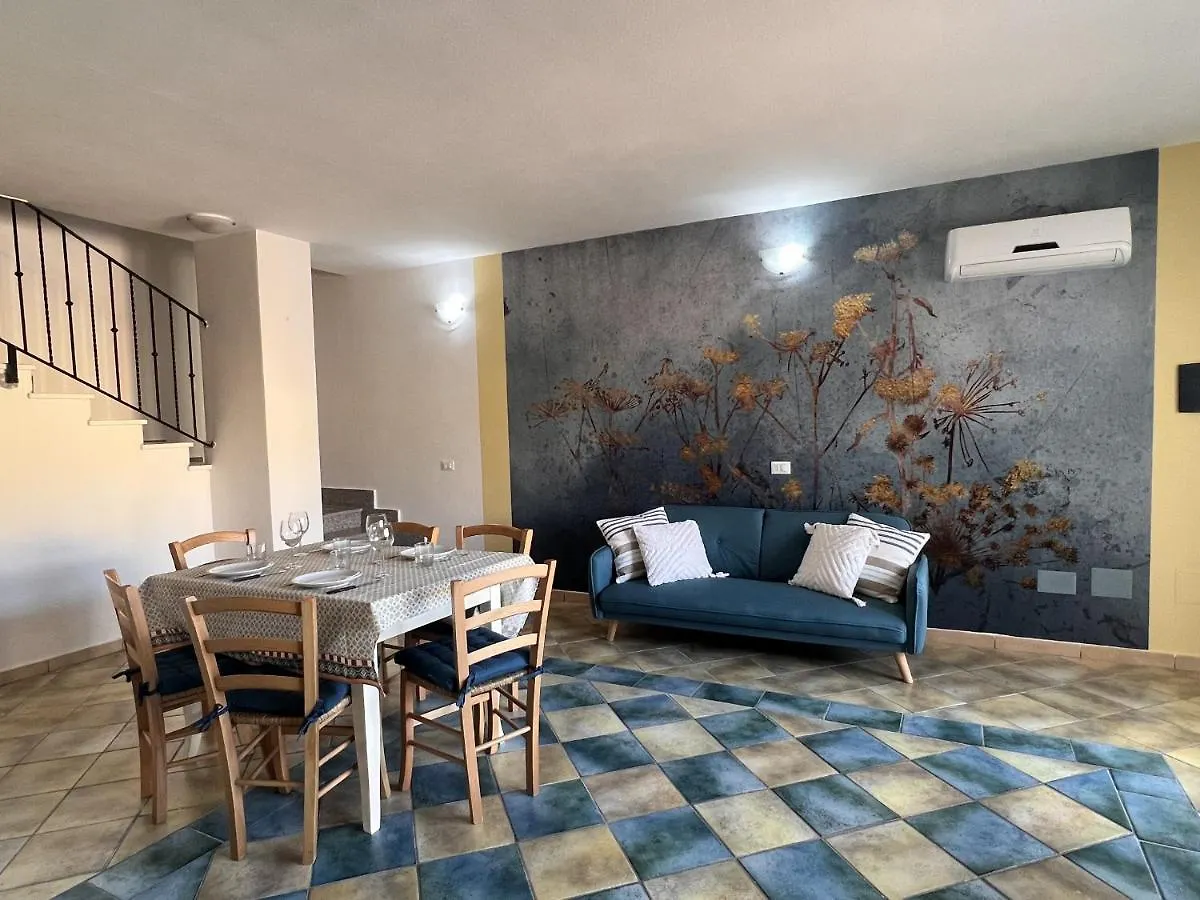 Appartamento 4 - Residence Lo Spigolo contacts